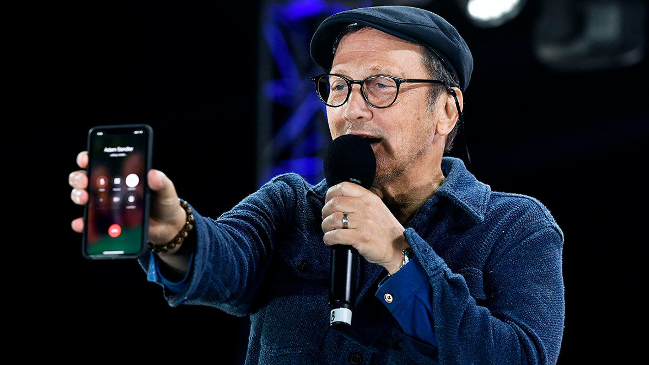 Komik Rob Schneider o svojej konverzii na katolícku vieru: „Nikdy som necítil viac pokoja“ -